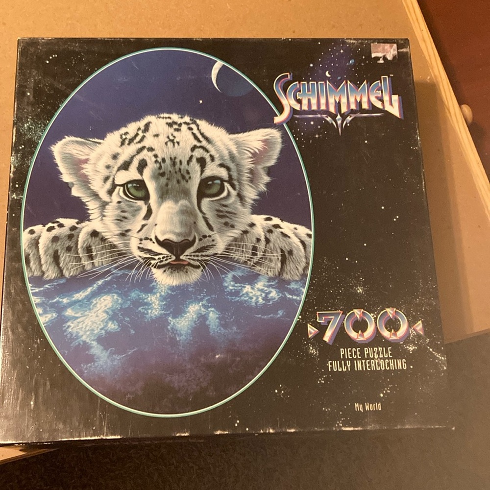 NEW 700 Piece puzzle